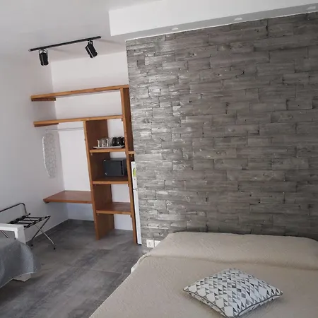 ゲストハウス Fraskoula's