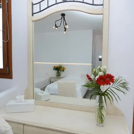 Fraskoula's בית הארחה