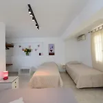 Fraskoula's Konukevi Agios Stefanos (Mykonos)